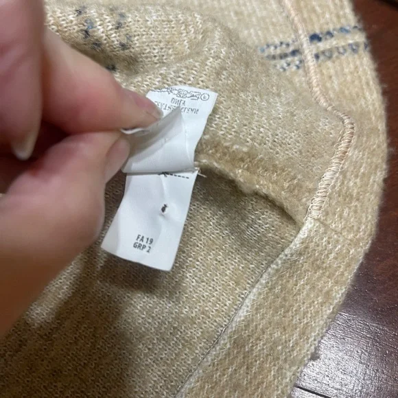 St. John Knit Poncho cardigan wrap - Picture 9 of 12